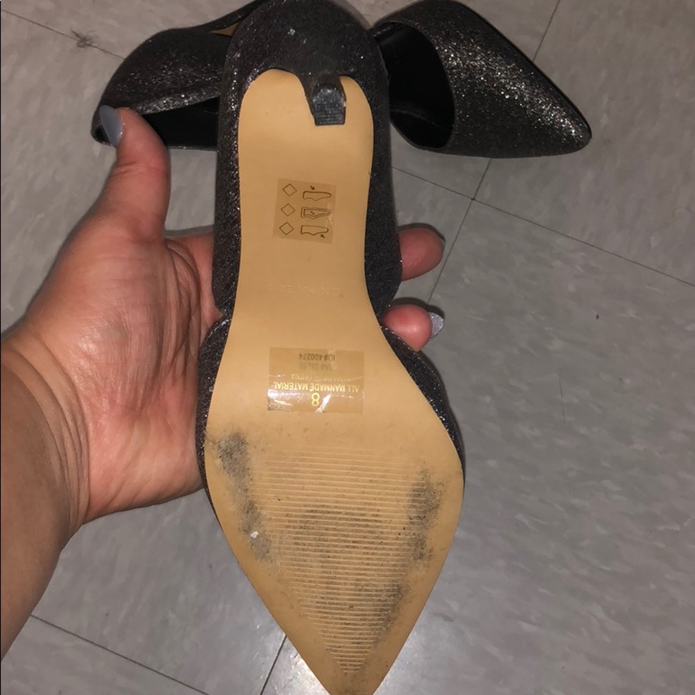 Heels - Picture 2 of 3